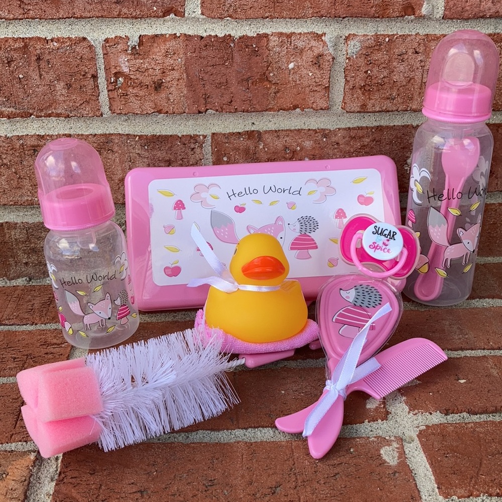 Le Bebe Favorite Baby Girl 10-Piece Pink Gift Set - Picture 5 of 9
